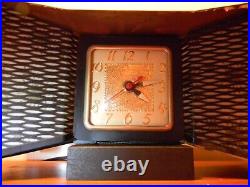 Atomic Age Space Age Lighted Table Clock 1950's MID Century Modern Bow Tie