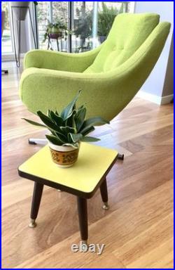 MID CENTURY Small SIDE TABLE RARE RETRO 1960s ATOMIC Era Legs EXCELLENT COND/N