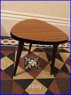 Mid Century Atomic Guitar Pick Tripod Table Plant Stand Vintage Side Table