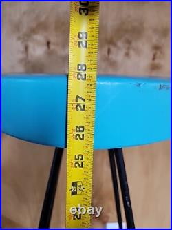 Mid Century Atomic Swivel Bar Stool 1950's 1960's Mid Century Atomic Swivel Bar Stool 1950's 1960's