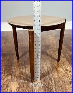 Mid Century Modern Atomic Round Nesting End Table Top Formica Tapered Legs