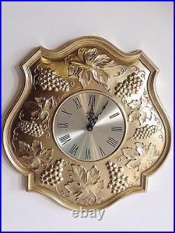 Mid Century Vintage Arabesque Gold Leaf Fruit Battey Clock Shield Atomic Sputnik