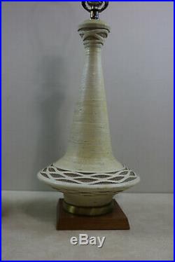 Original Plastco Mfg. Co Mid Century Modern Atomic UFO Chalkware Table Lamp Pair