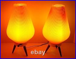 PAIR Vintage Tripod Mid Century Modern Atomic Table Lamps Beehive Plastic Shade