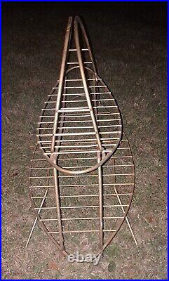 Vintage Atomic Mid Century Modern MCM Gold Wire Magazine Rack Fire Log Holder