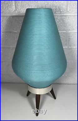 Vintage Turquoise Beehive Table Lamp Tripod Base Mid Century Modern Atomic